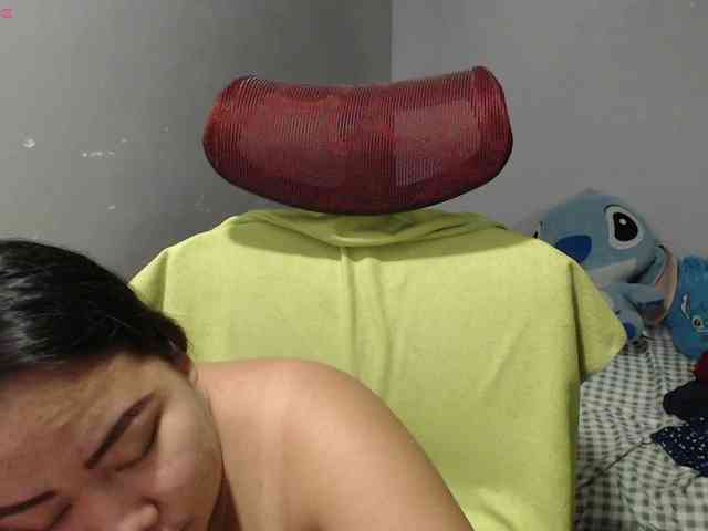 BubbleButtPinay webcam