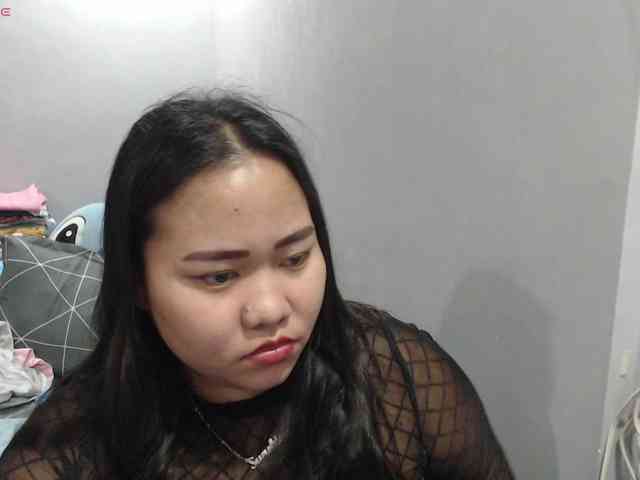 BubbleButtPinay webcam