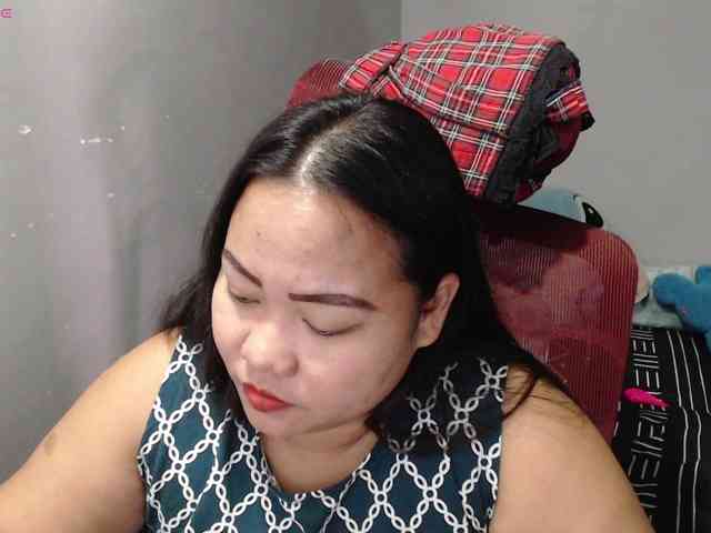 BubbleButtPinay webcam