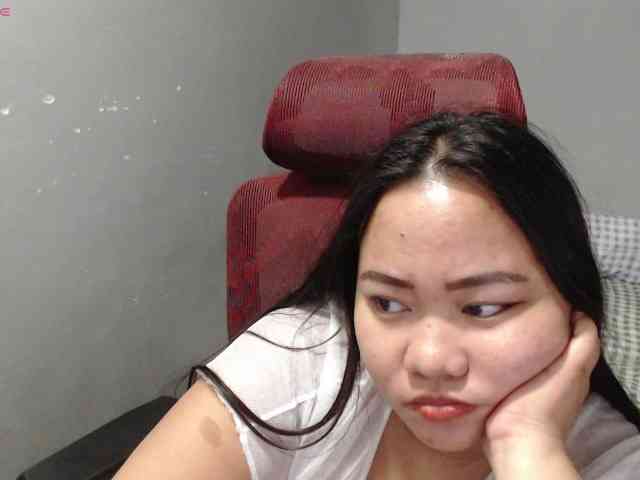 BubbleButtPinay webcam