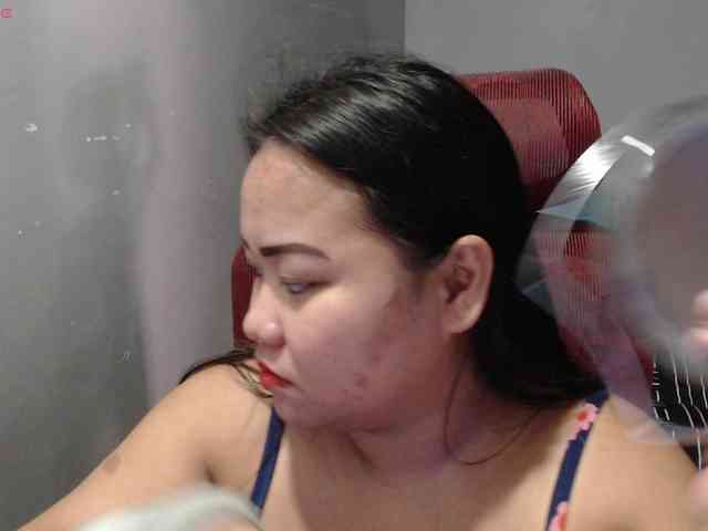 BubbleButtPinay webcam