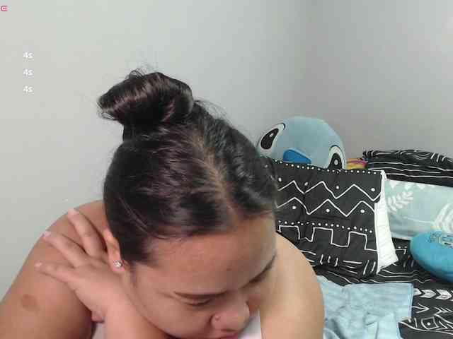 BubbleButtPinay webcam