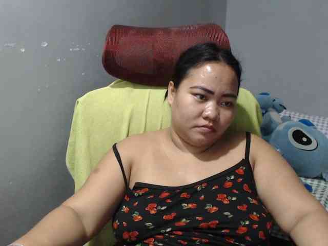 BubbleButtPinay webcam