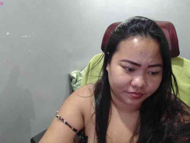 BubbleButtPinay webcam