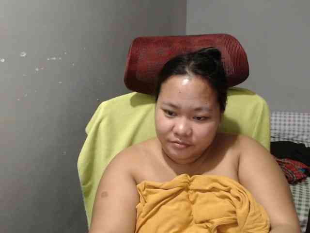 BubbleButtPinay webcam