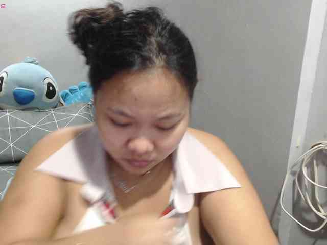 BubbleButtPinay webcam