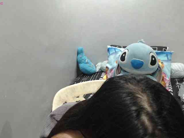 BubbleButtPinay webcam