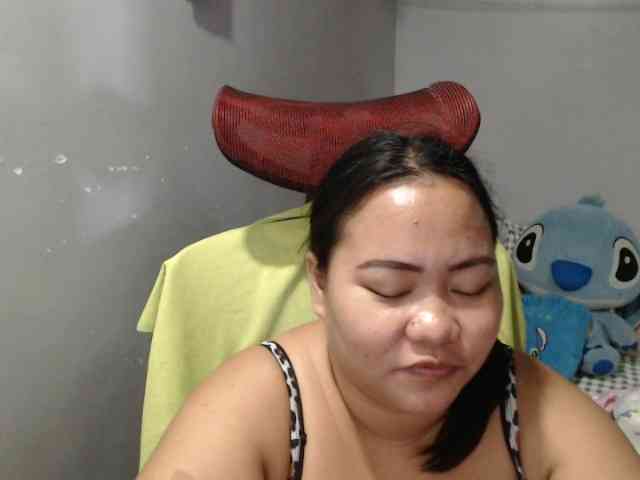 BubbleButtPinay webcam