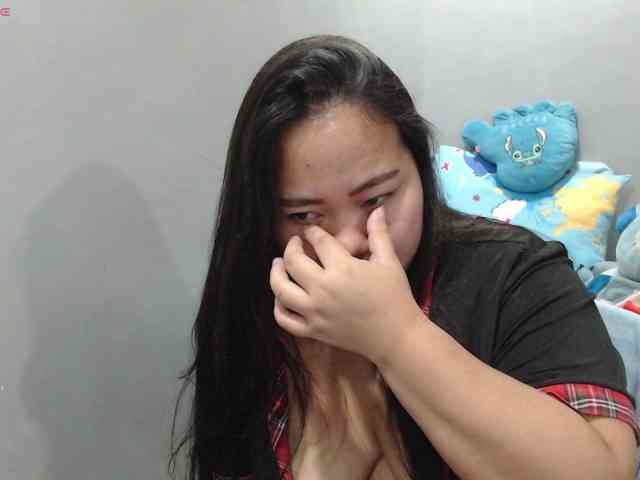 BubbleButtPinay webcam