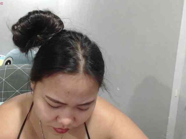 BubbleButtPinay webcam