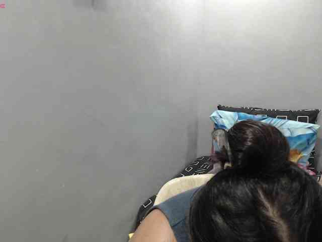 BubbleButtPinay webcam