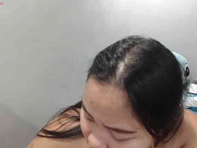 BubbleButtPinay webcam