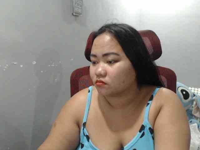 BubbleButtPinay webcam