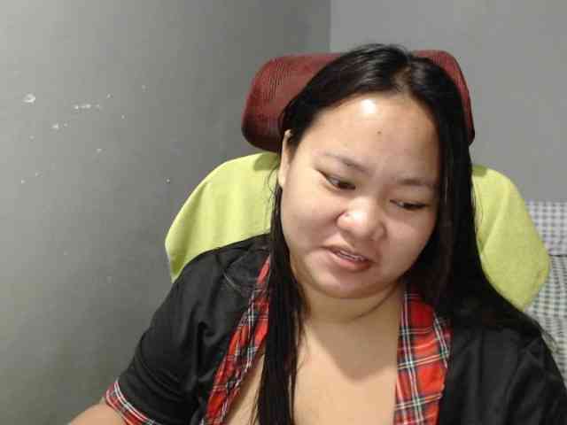 BubbleButtPinay webcam