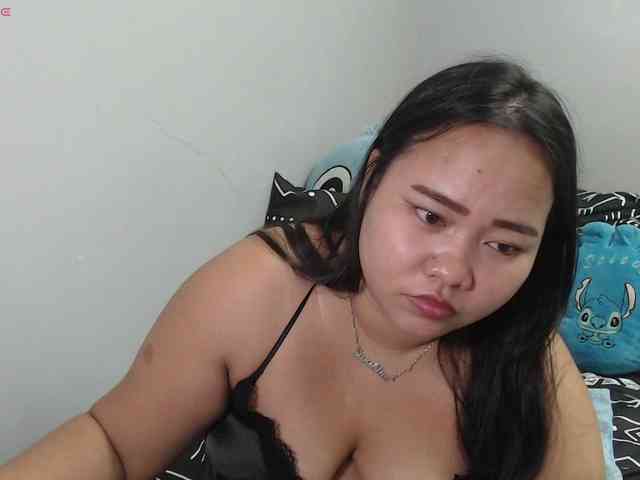 BubbleButtPinay webcam