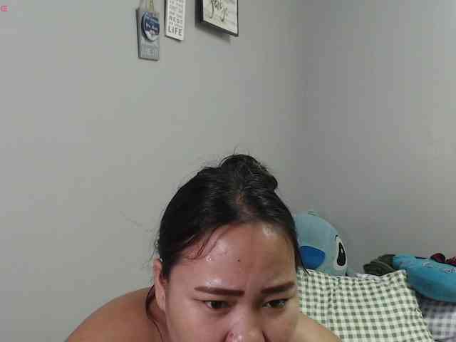BubbleButtPinay webcam