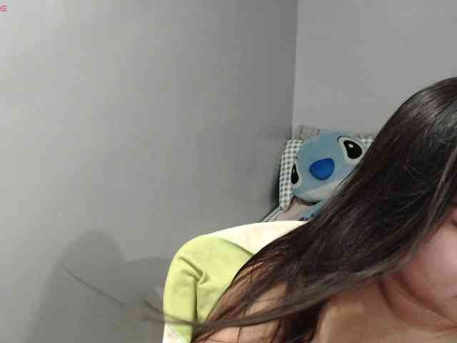 BubbleButtPinay webcam