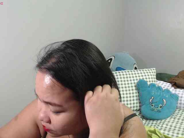 BubbleButtPinay webcam