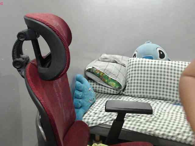 BubbleButtPinay webcam