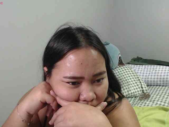 BubbleButtPinay webcam