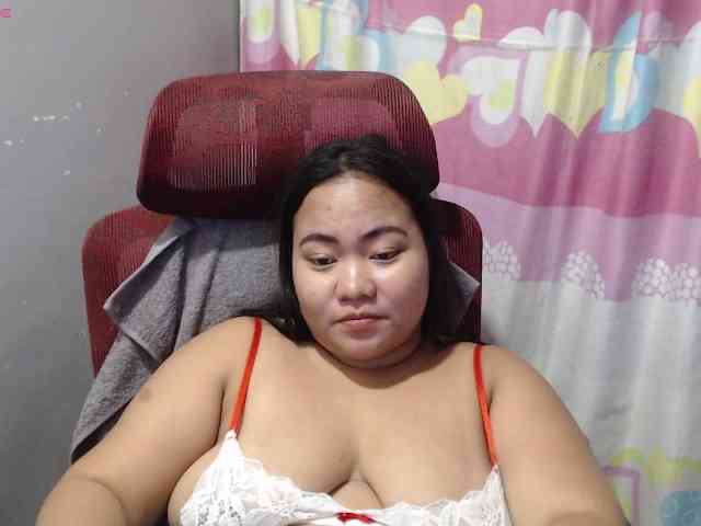 BubbleButtPinay webcam