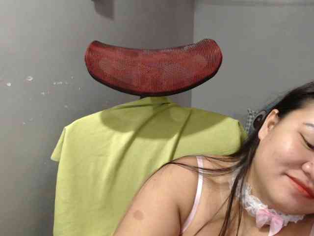 BubbleButtPinay webcam