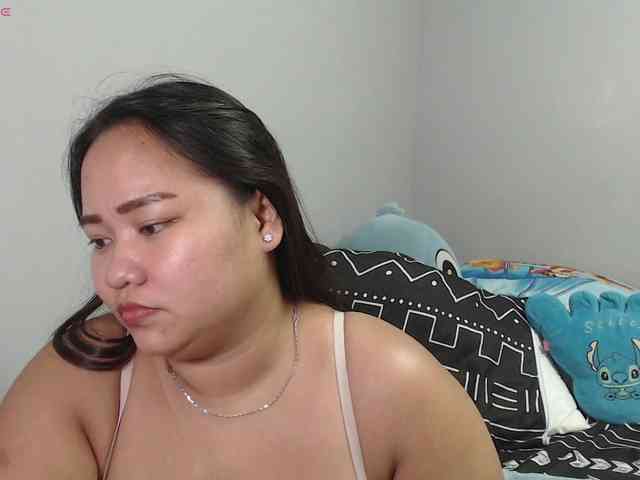 BubbleButtPinay webcam