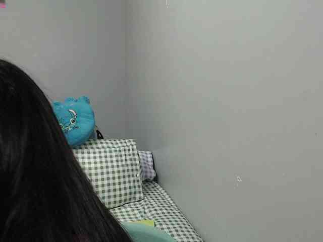 BubbleButtPinay webcam