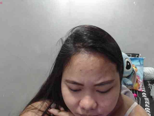 BubbleButtPinay webcam