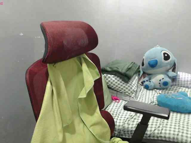 BubbleButtPinay webcam