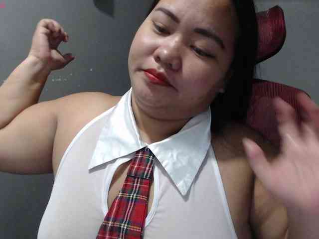 BubbleButtPinay webcam