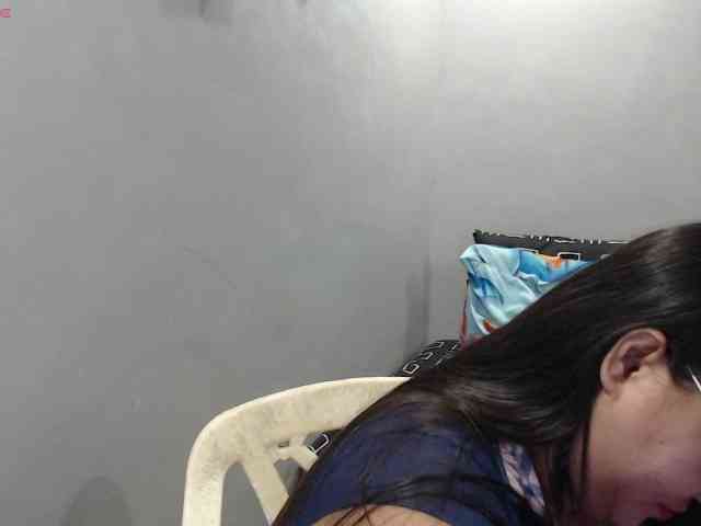 BubbleButtPinay webcam