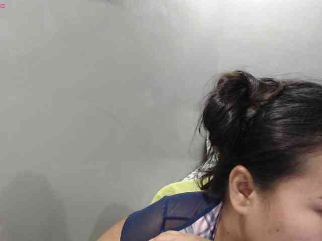 BubbleButtPinay webcam