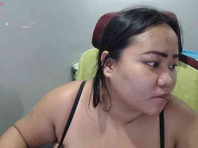 BubbleButtPinay webcam