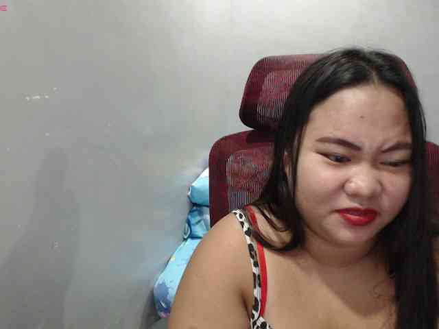 BubbleButtPinay webcam