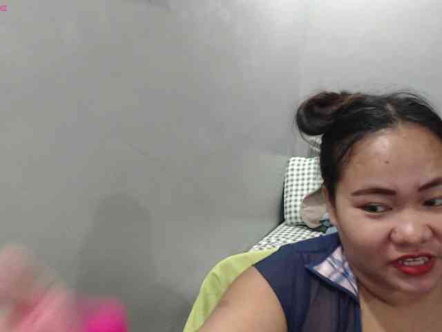 BubbleButtPinay webcam