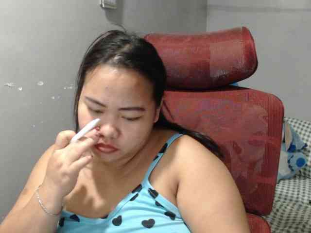 BubbleButtPinay webcam