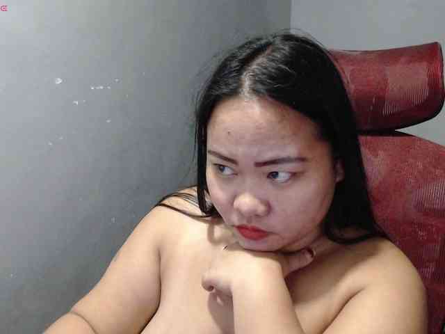 BubbleButtPinay webcam