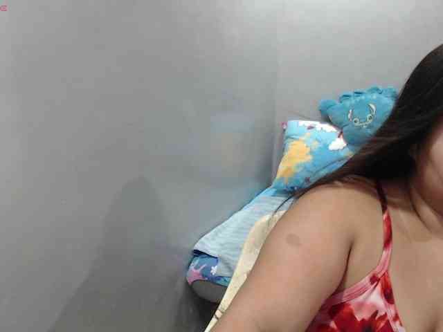 BubbleButtPinay webcam