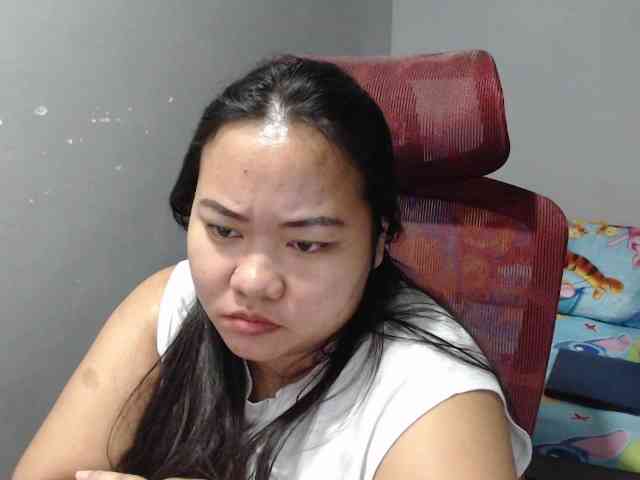 BubbleButtPinay webcam