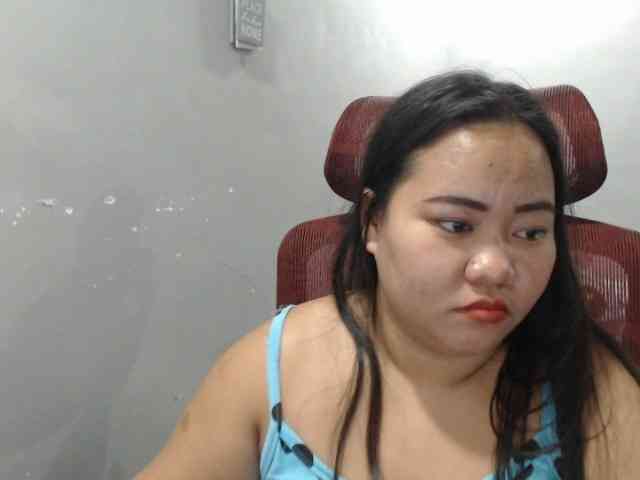 BubbleButtPinay webcam