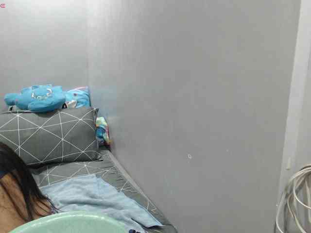 BubbleButtPinay webcam
