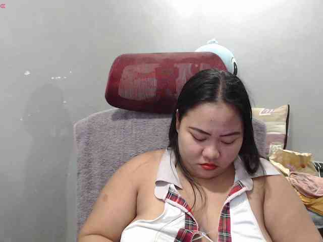 BubbleButtPinay webcam