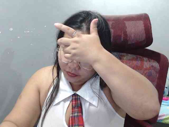 BubbleButtPinay webcam