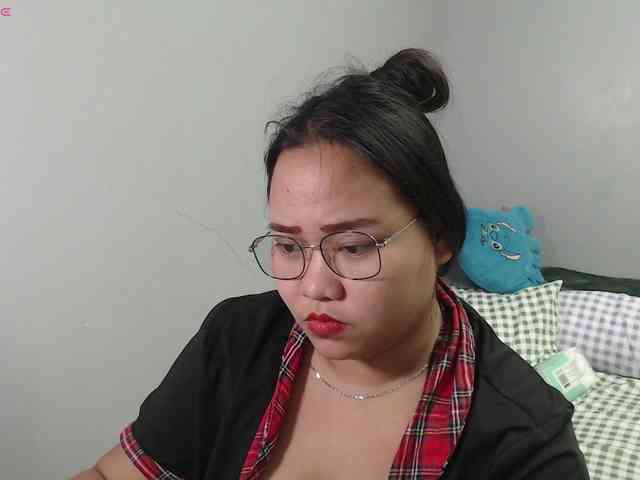 BubbleButtPinay webcam