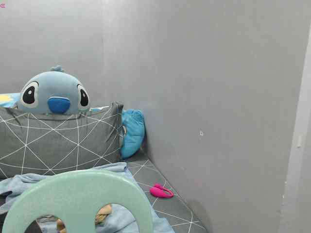 BubbleButtPinay webcam