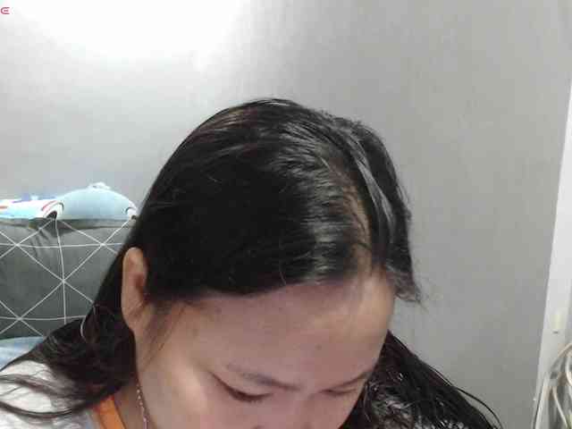 BubbleButtPinay webcam