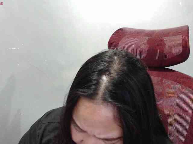 BubbleButtPinay webcam