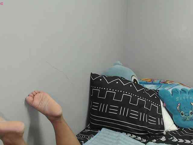 BubbleButtPinay webcam