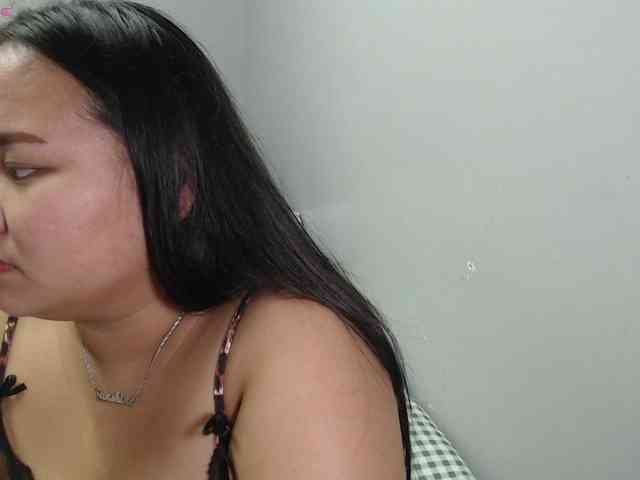 BubbleButtPinay webcam